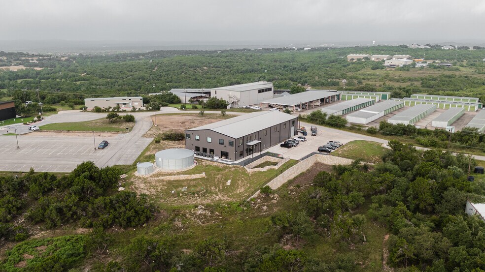 More Photos Of 195 American Way, Dripping Springs Flex For Lease