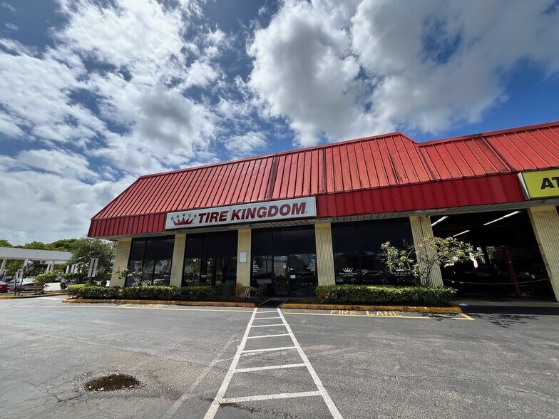 More Photos Of 6420-6464 W Commercial Blvd, Lauderhill Auto Repair For Lease