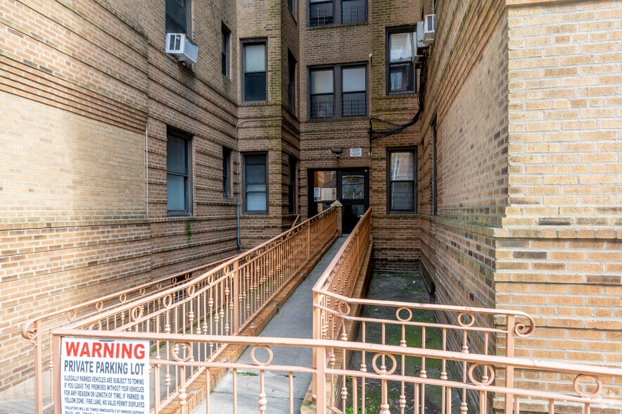 More Photos Of 1120 Brighton Beach Ave, Brooklyn Apartments For Sale
