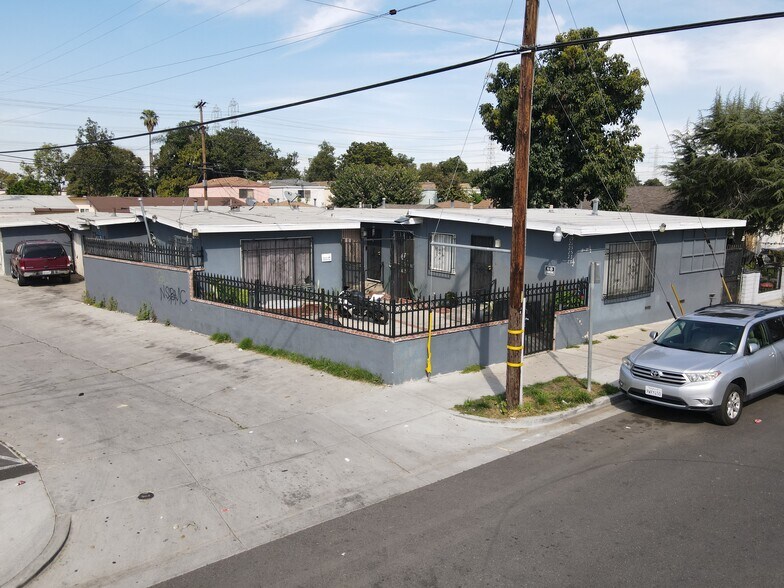 More Photos Of 19 E 69th St, Long Beach Multifamily For Sale