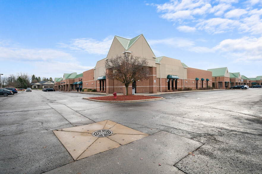 Primary Photo Of 42191 W 14 Mile Rd, Novi Drugstore For Sale