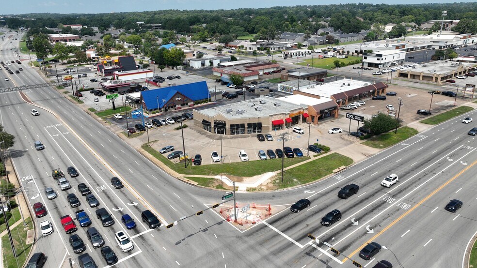 More Photos Of 4249 S Broadway Ave, Tyler General Retail For Sale