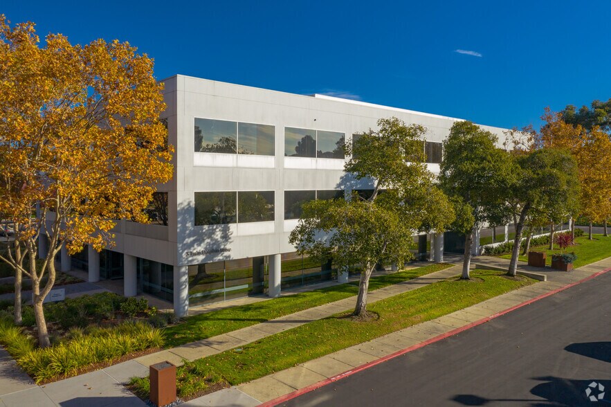 More Photos Of 3 Twin Dolphin Dr, Redwood City Unknown For Lease