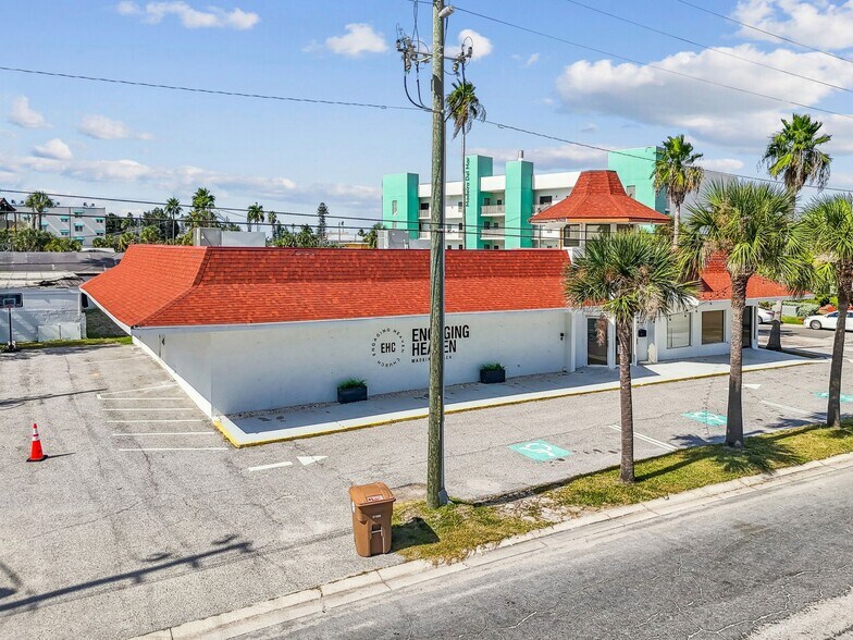 More Photos Of 50 153rd Ave, Madeira Beach Freestanding For Sale