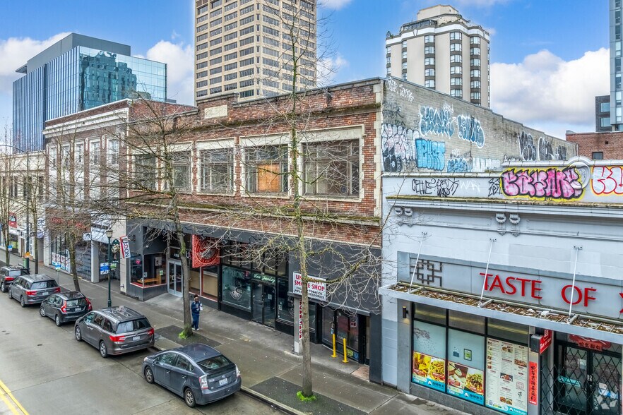 More Photos Of 4517 University Way NE, Seattle General Retail For Sale