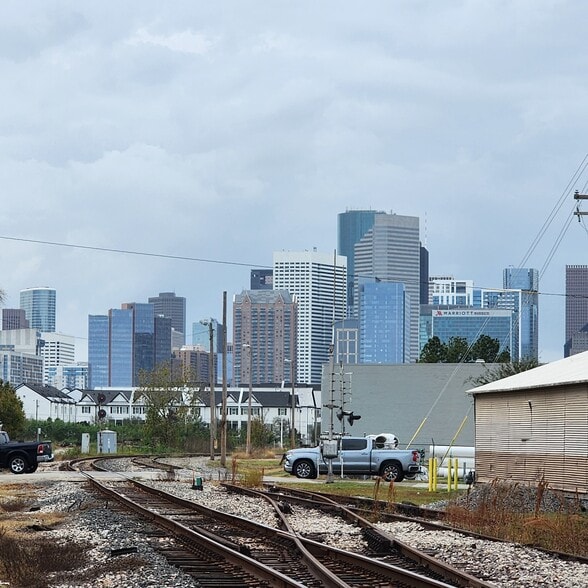 More Photos Of 707 York St, Houston Warehouse For Lease