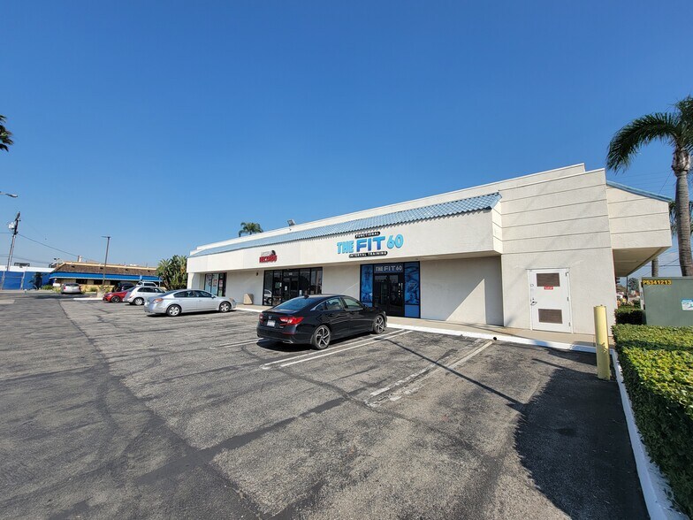 More Photos Of 502 N Tustin St, Orange Unknown For Lease