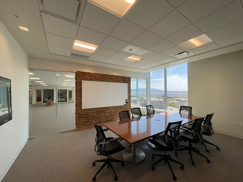 More Photos Of 2901 W Bluegrass Blvd, Lehi Office For Lease
