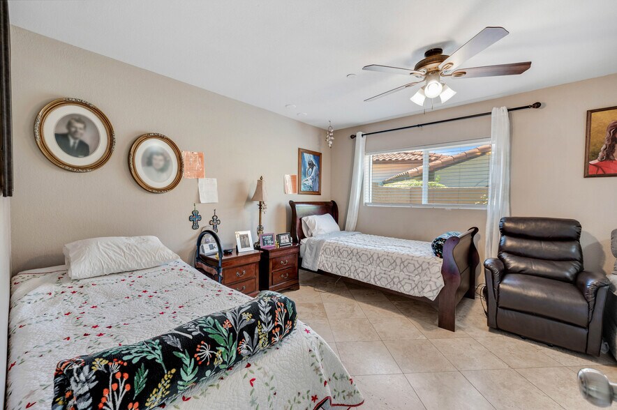 More Photos Of 12558 N 76th St, Scottsdale Assisted Living For Sale