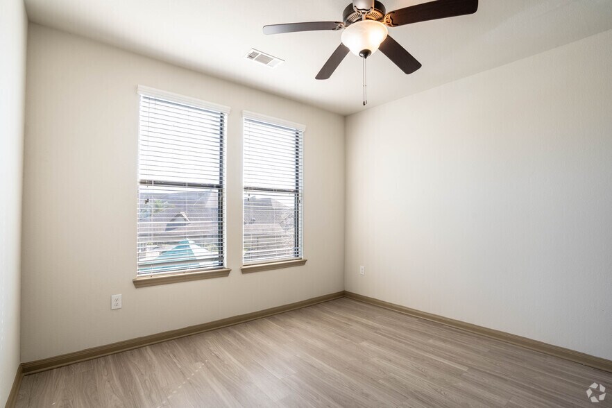 More Photos Of 5751 Greenhouse Rd, Katy Apartments For Lease