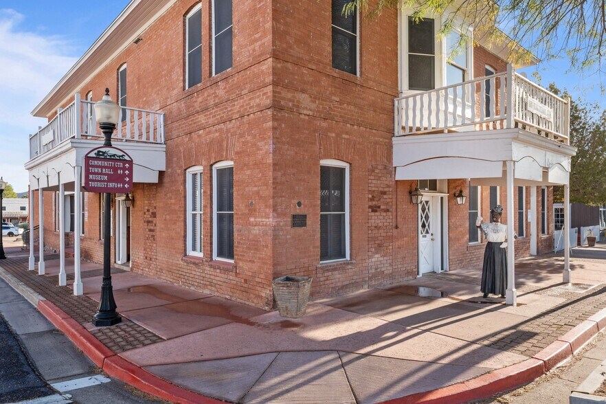 More Photos Of 1 E Apache St, Wickenburg Office For Lease