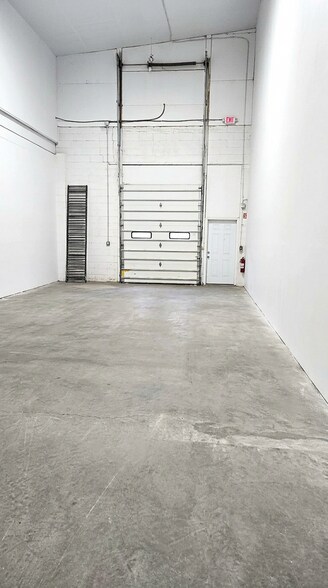 More Photos Of 2669 Route 17M, Goshen Manufacturing For Lease
