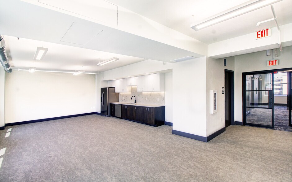 More Photos Of 408 W University Ave, Gainesville Office Residential For Lease