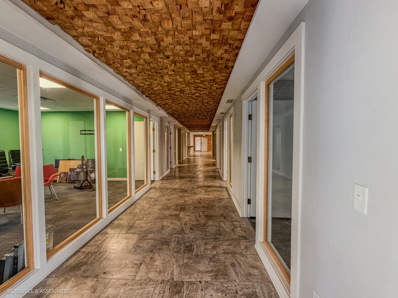 More Photos Of 1425 NW 6th St, Gainesville Office For Lease