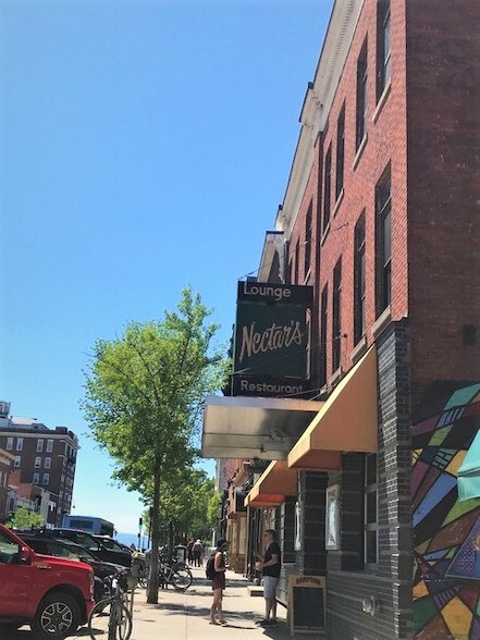 More Photos Of 188 Main St, Burlington Restaurant For Lease