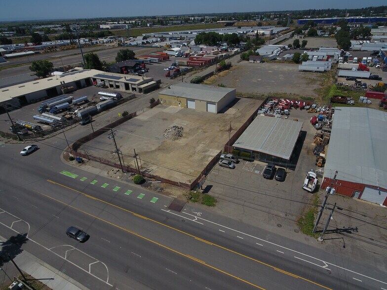 More Photos Of 3222 W Capitol Ave, West Sacramento Warehouse For Lease