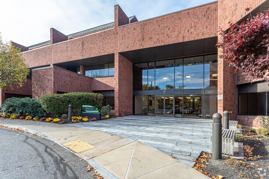 More Photos Of 7-57 Wells Ave, Newton Office For Sale