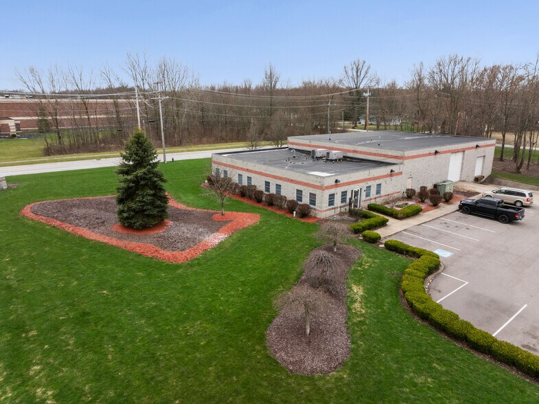 More Photos Of 16172 Imperial Pky, Strongsville Service For Sale