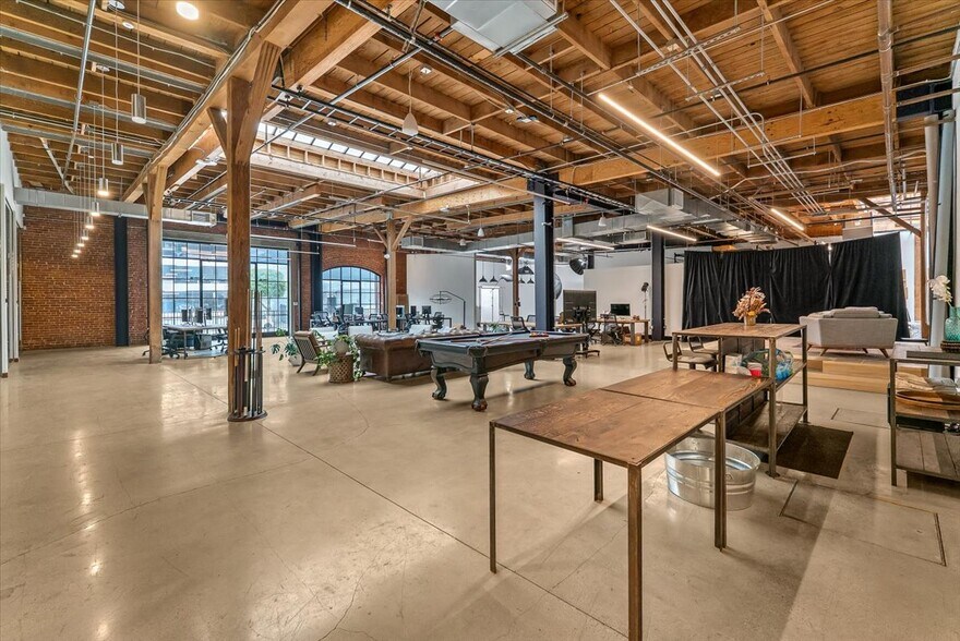 More Photos Of 308-312 S Alameda St, Los Angeles Office For Lease