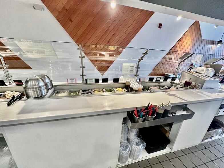 More Photos Of 370-400 Post Rd E, Westport General Retail For Lease