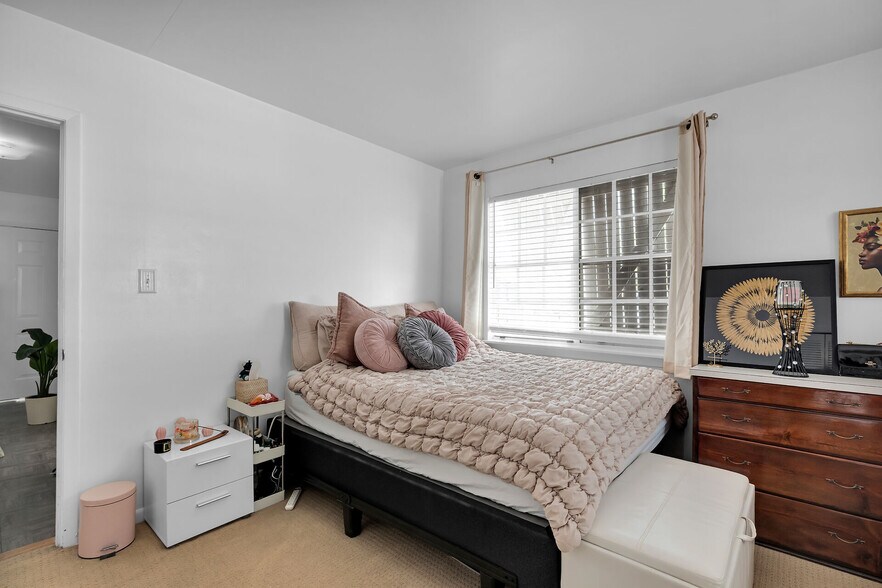 More Photos Of 912 Pohalski St, Key West Multifamily For Sale