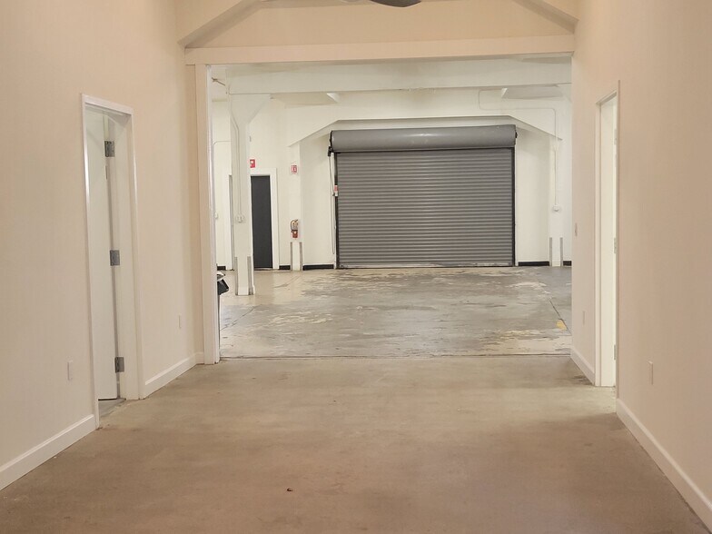 More Photos Of 953 Washington St, San Carlos Warehouse For Sale