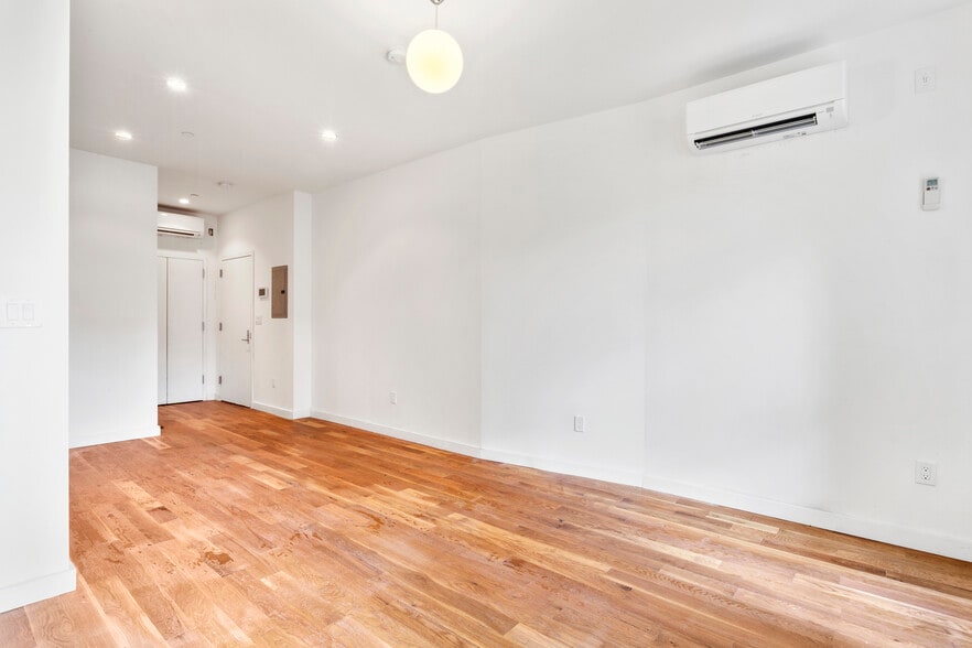 More Photos Of 137 Nelson St, Brooklyn Apartments For Sale