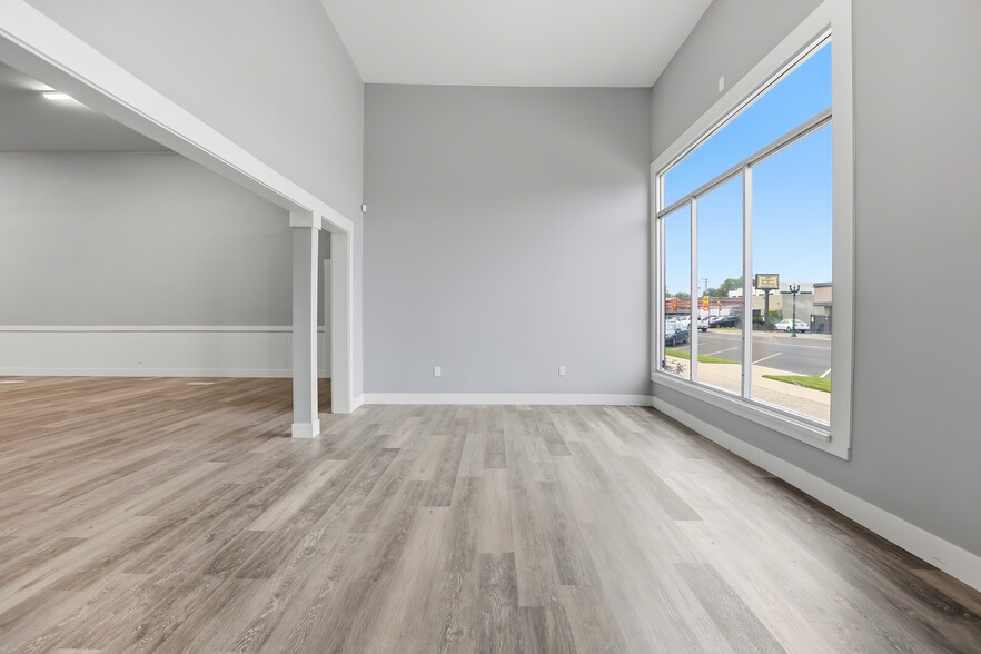 More Photos Of 223 N Center St, Turlock Freestanding For Lease