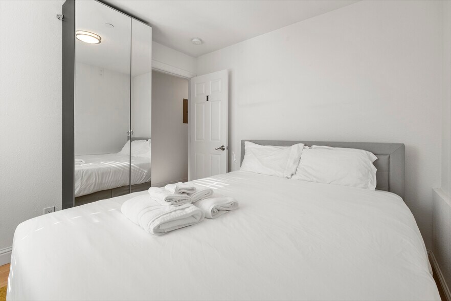 More Photos Of 1628 Tyler St, Berkeley Apartments For Sale