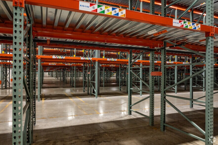 More Photos Of 4676 Erie Ave SW, Navarre Distribution For Lease