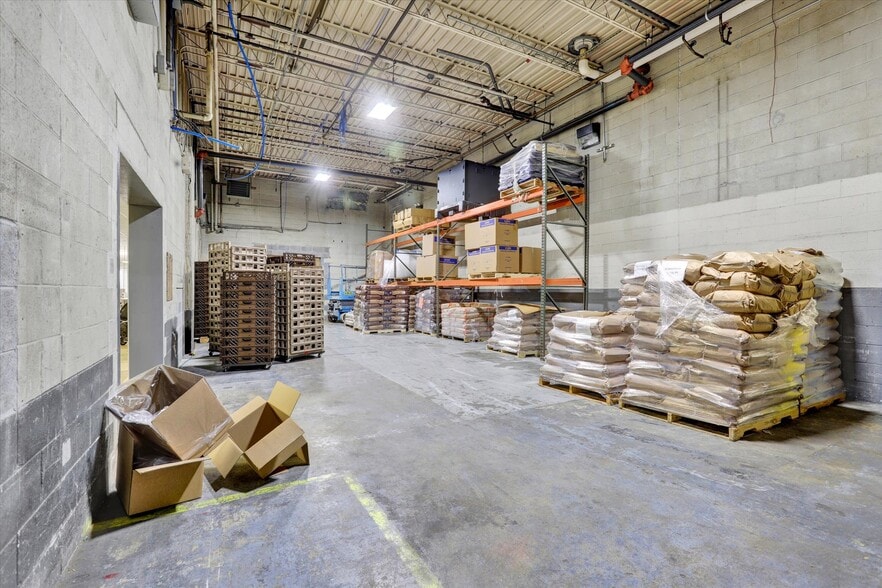 More Photos Of 457 E North St, Carlisle Flex For Sale