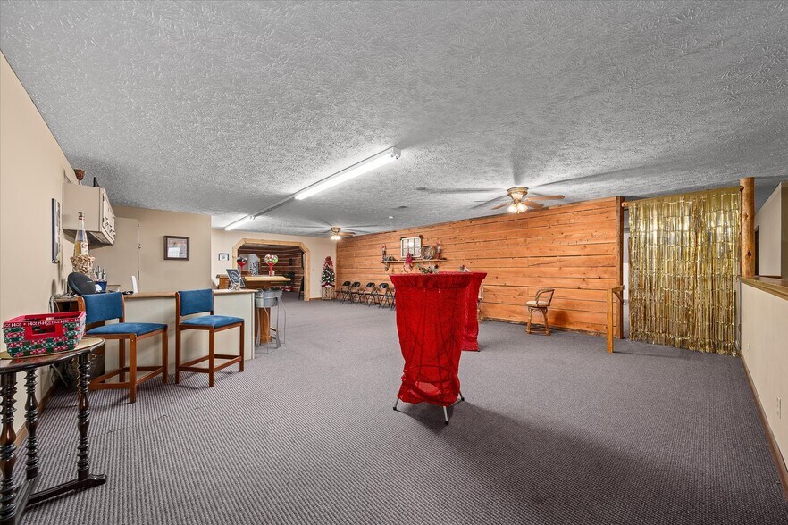 More Photos Of 78 Chestnut Hill Rd, Crossville Freestanding For Sale