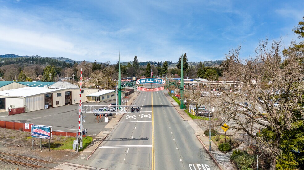 More Photos Of 934 S Main St, Willits Manufacturing For Lease