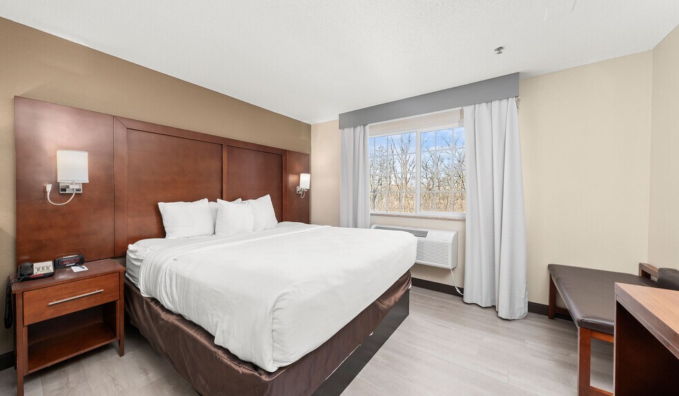 More Photos Of 1775 E Belvidere Rd, Grayslake Hotel For Sale