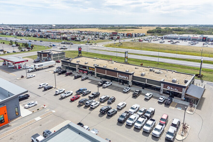 More Photos Of 8120 44 St, Lloydminster Restaurant For Lease