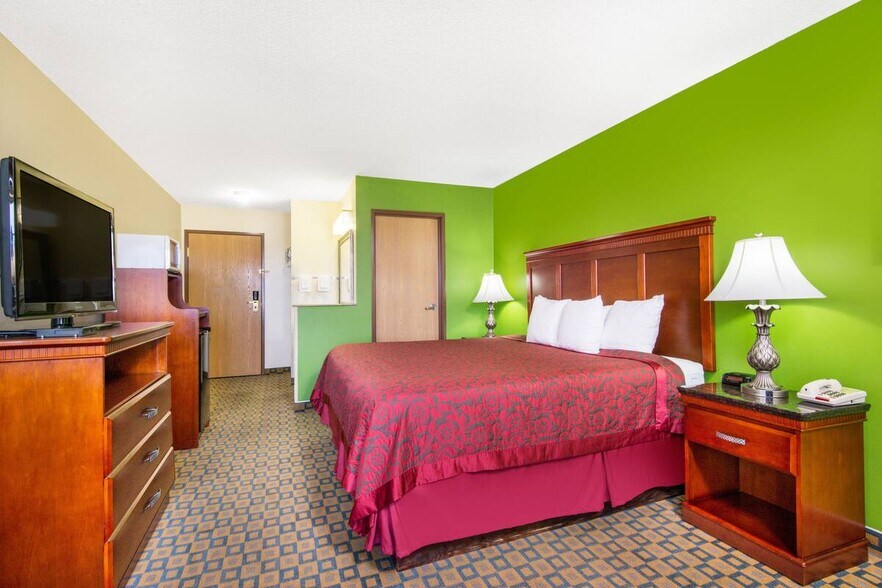 More Photos Of 4875 S Laura St, Wichita Hospitality For Sale