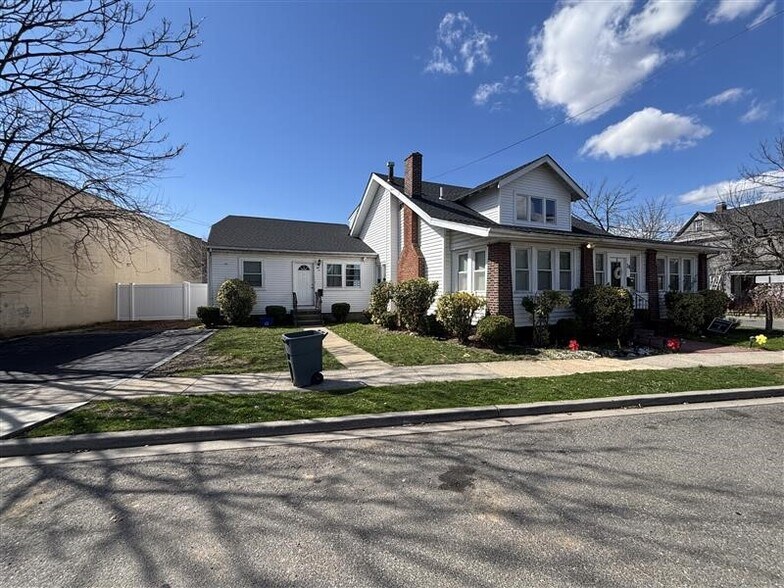 More Photos Of 38 Vincent St, Rockville Centre Multifamily For Sale