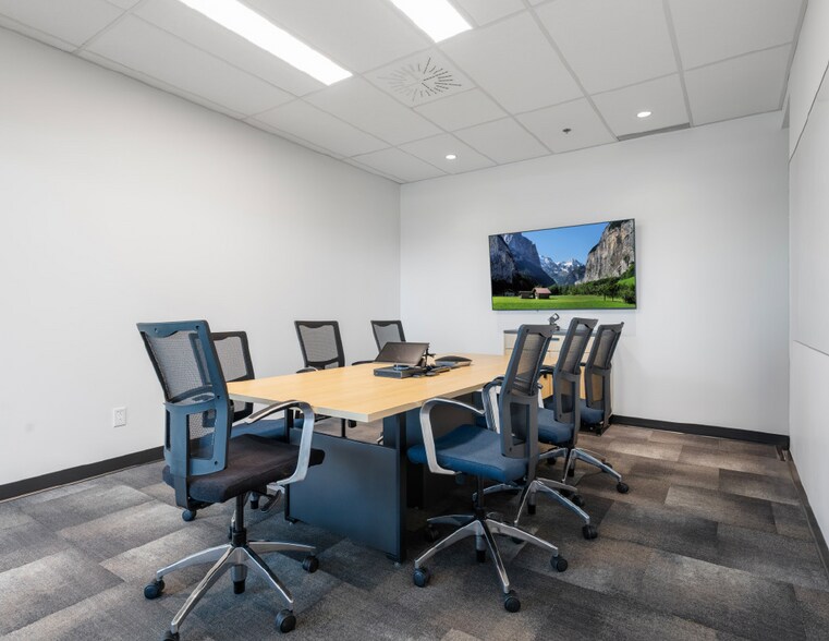 More Photos Of 5005 Boul Lapinière, Brossard Office For Lease