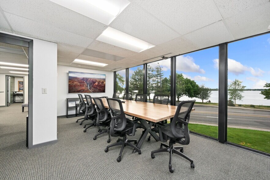 More Photos Of 504 W Eisenhower Blvd, Loveland Office For Sale