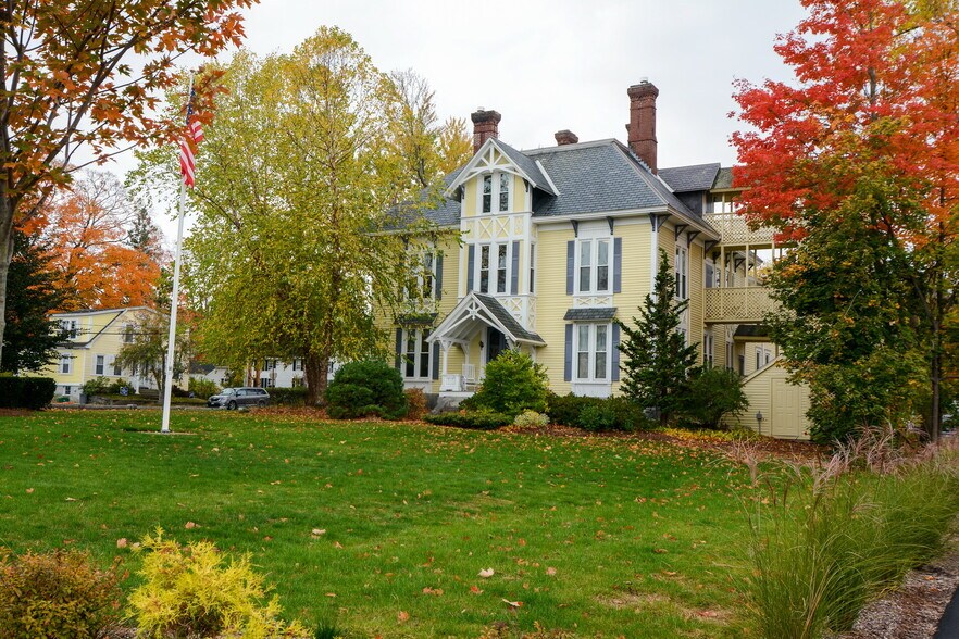 Primary Photo Of 125 N State St, Concord Office For Lease