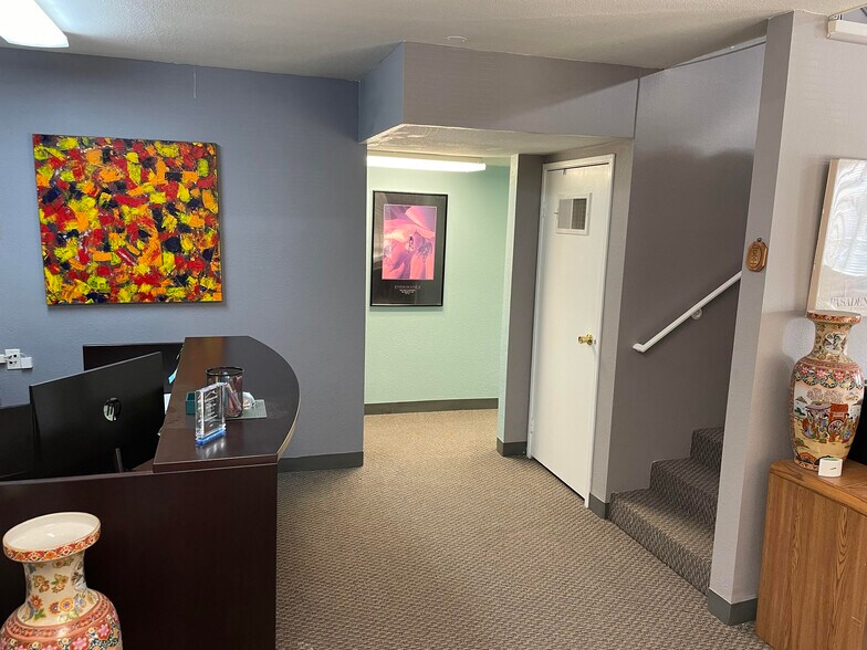 More Photos Of 1028 N Lake Ave, Pasadena Office For Lease