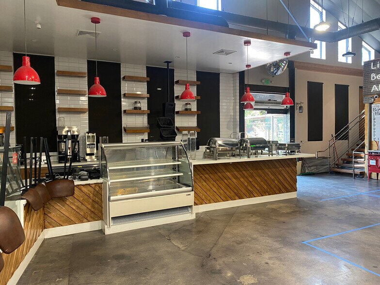 More Photos Of 945 S Boyle Ave, Los Angeles Restaurant For Lease