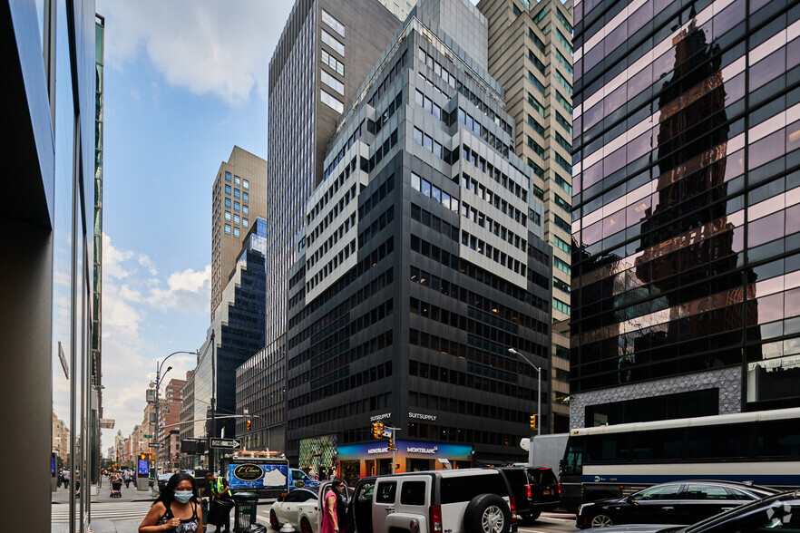 Primary Photo Of 635 Madison Ave, New York Medical For Lease