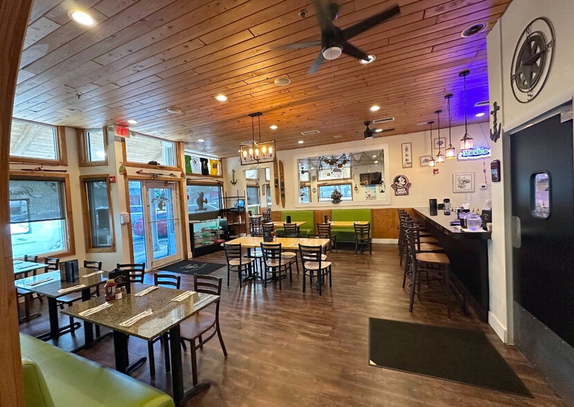 More Photos Of 1893-1899 NE Jensen Beach Blvd, Jensen Beach Hotel For Sale