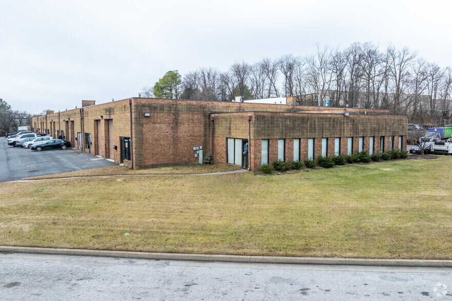 Primary Photo Of 4 Nashua Ct, Essex Light Distribution For Lease