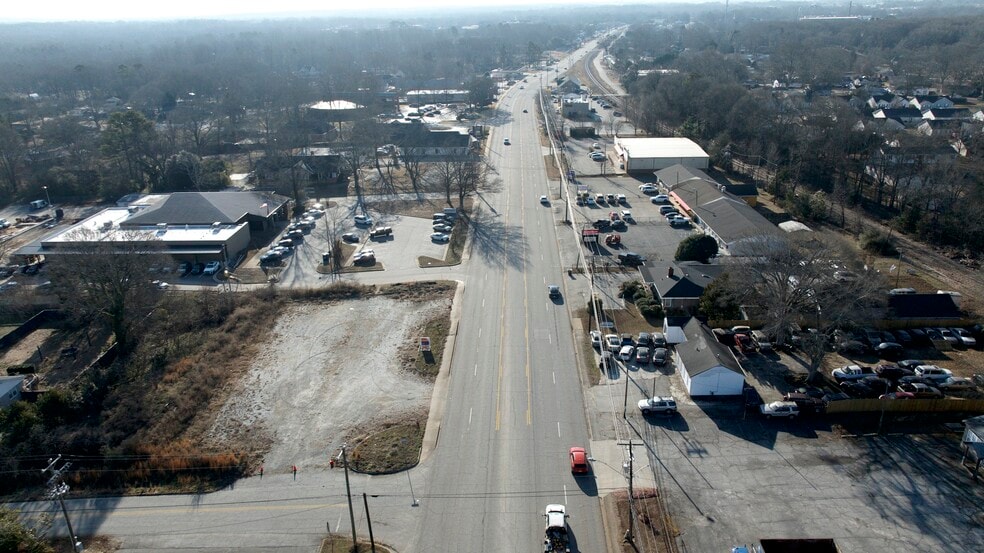 More Photos Of 644 NE Main St, Simpsonville Land For Lease