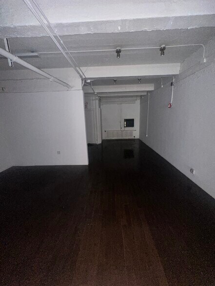 More Photos Of 153 W 36th St, New York Office For Lease