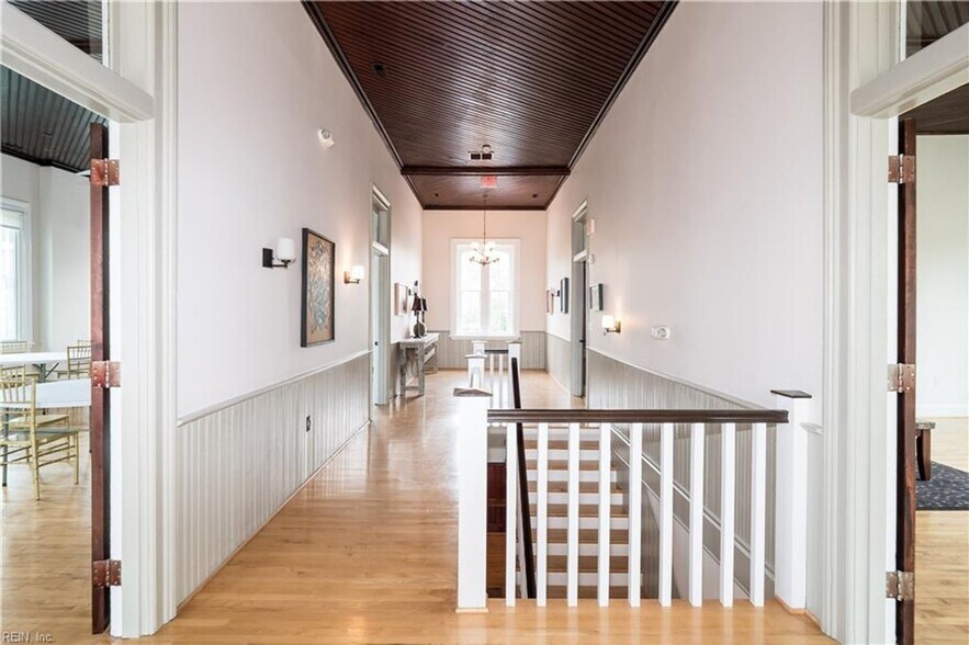 More Photos Of 441 Washington St, Portsmouth Office Residential For Sale