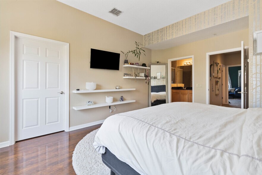 More Photos Of 3730 Avalon Park East Blvd, Orlando Office Residential For Sale
