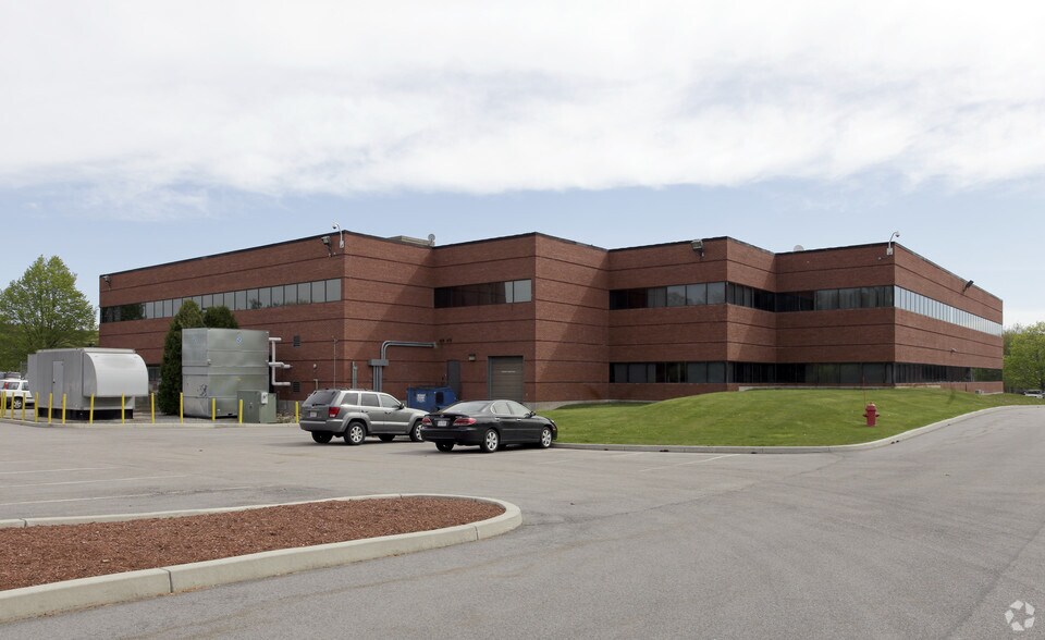 More Photos Of 15 Pacella Park Dr, Randolph Office For Lease